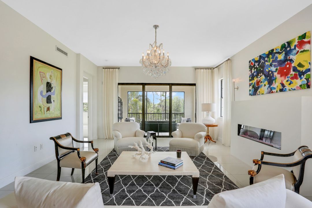 16390 Viansa Way #102, Naples, FL 34110