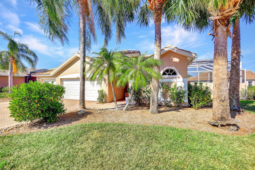 6104 Highwood Park Ln, Naples, FL 34110