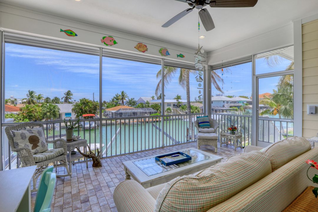 147 San Salvador St, Naples, FL 34113