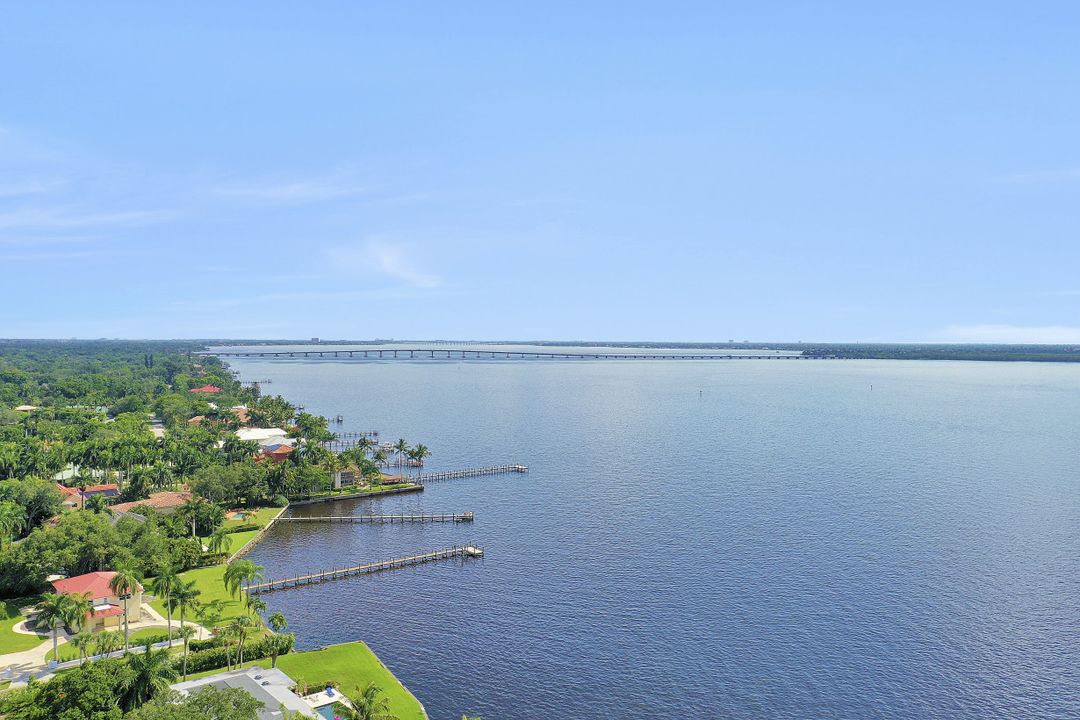 1320 Alcazar Ave, Fort Myers, FL 33901