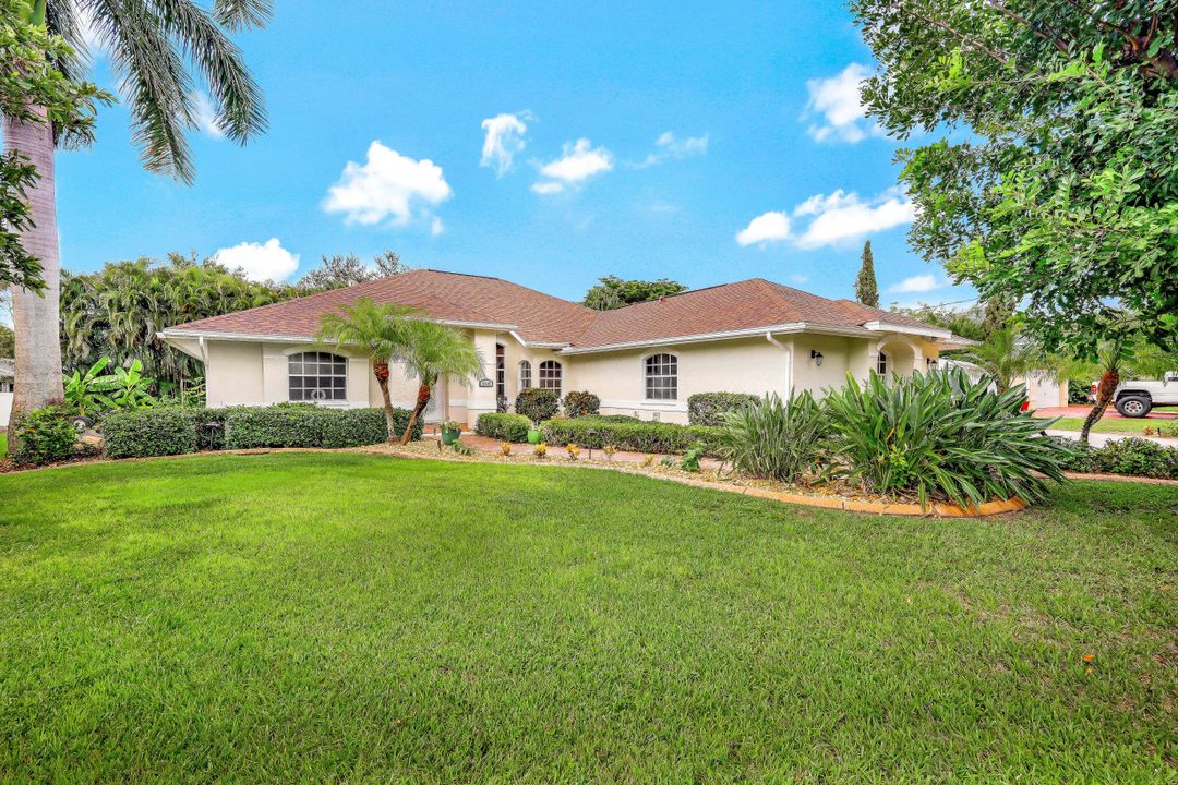 6649 Idlewild St, Fort Myers, FL 33966