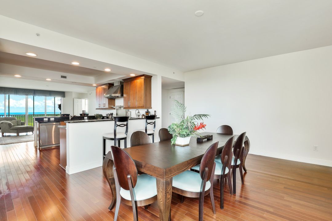 275 Indies Way #1605, Naples, FL 34110