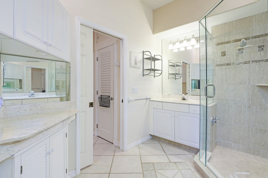 12756 Fox Ridge Dr, Bonita Springs, FL 34135