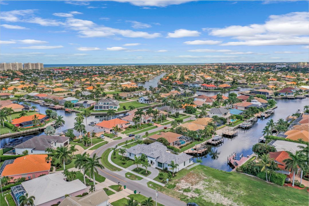 950 Bonita Ct, Marco Island, FL 34145