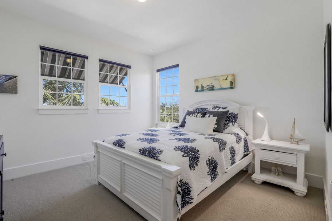 3202 Cullowee Ln, Naples, FL 34109