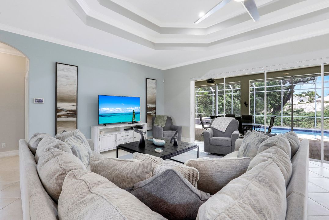 1722 Dogwood Dr, Marco Island, FL 34145