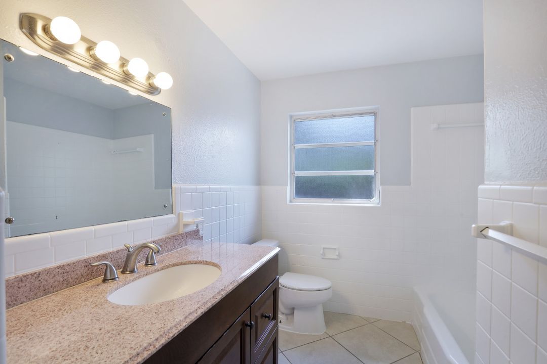 1637 Winkler Ave, Fort Myers, FL 33901