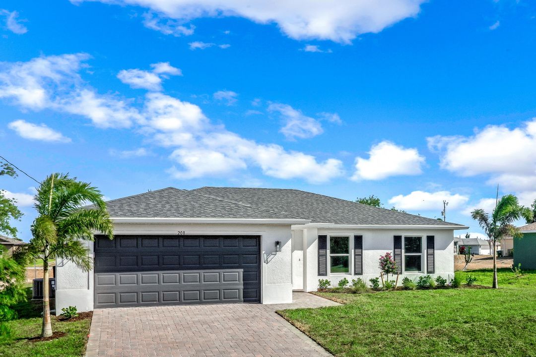 208 NW 28th Terrace, Cape Coral, FL 33993