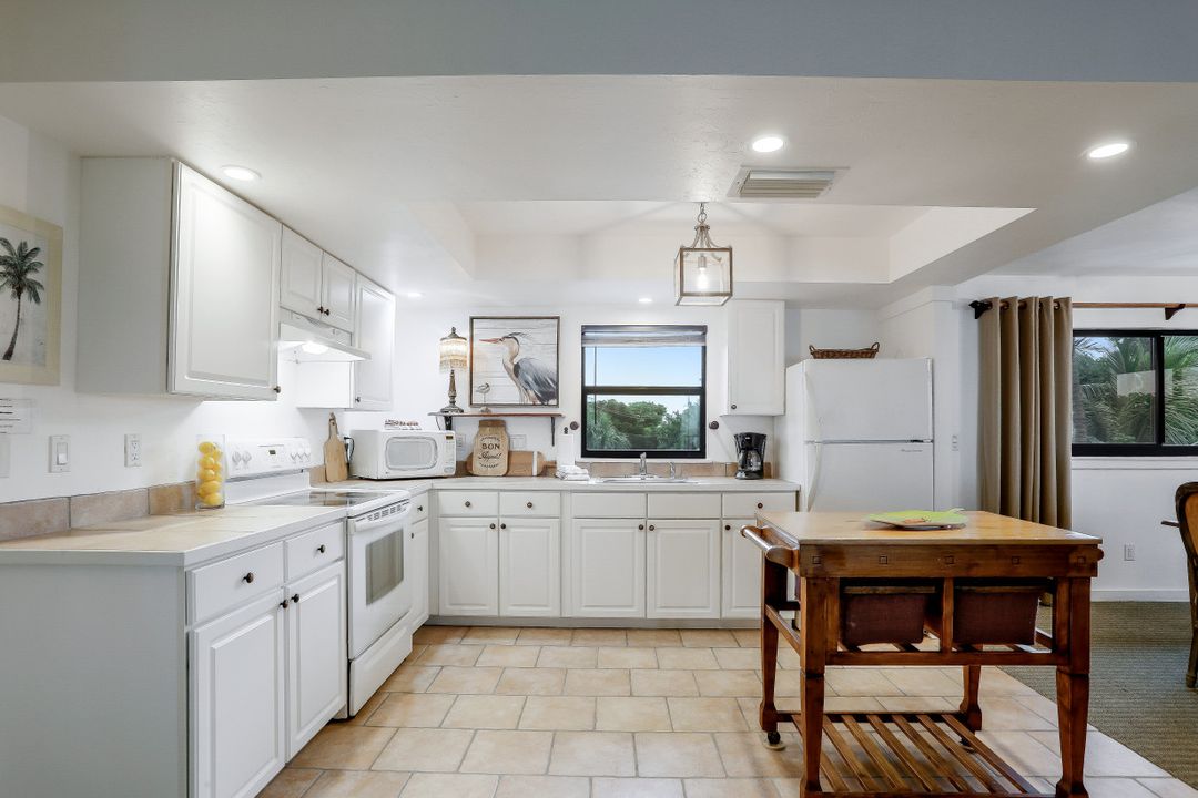 15300 Captiva Dr, Captiva, FL 33924