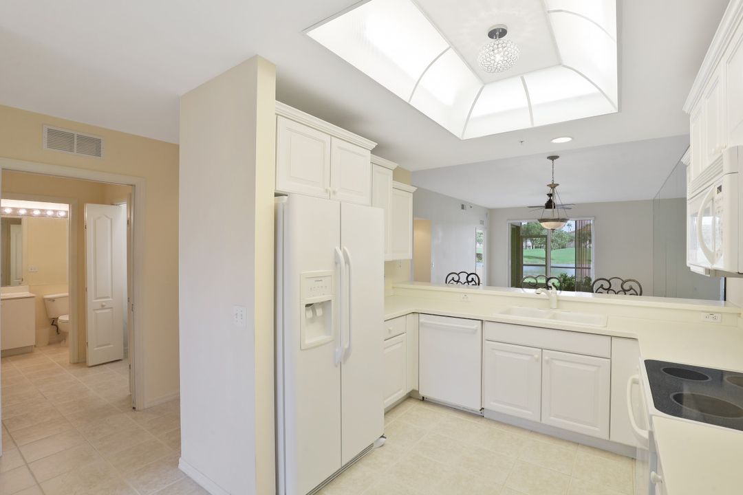 2870 Cypress Trace Cir #1712, Naples, FL 34119