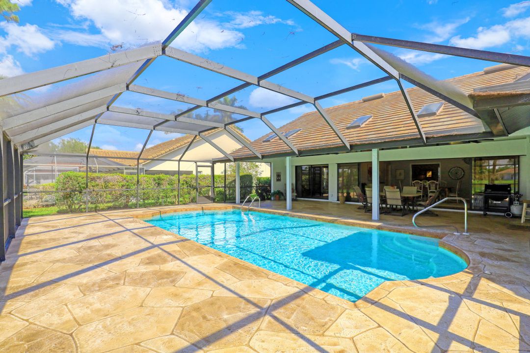 381 Henley Dr, Naples, FL 34104