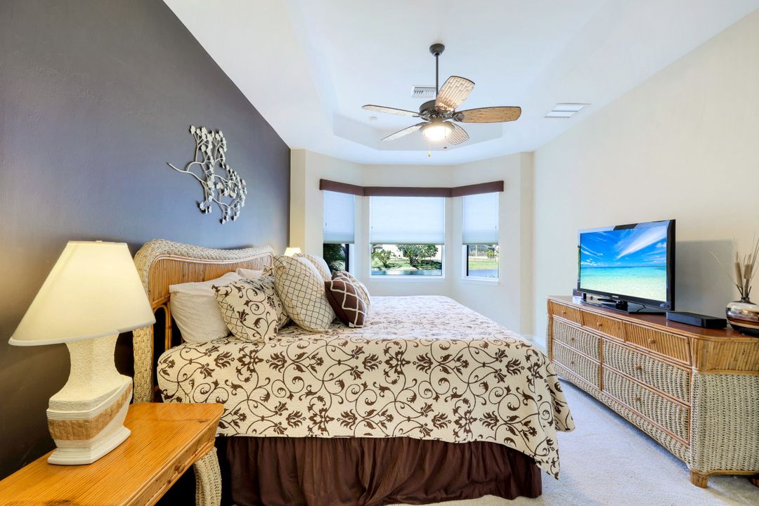 8615 Sumner Ave, Fort Myers, FL 33908