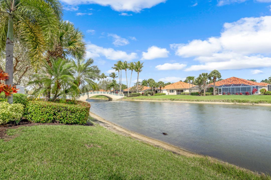 4000 Isla Ciudad Ct, Naples, FL 34109