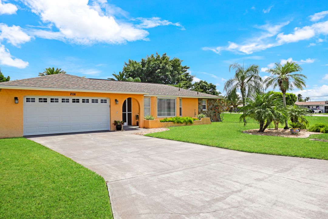 206 SE 45th St, Cape Coral, FL 33904