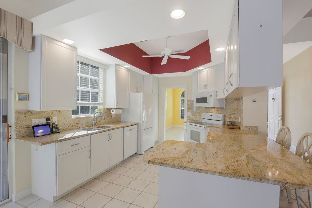 4462 Novato Ct, Naples, FL 34109