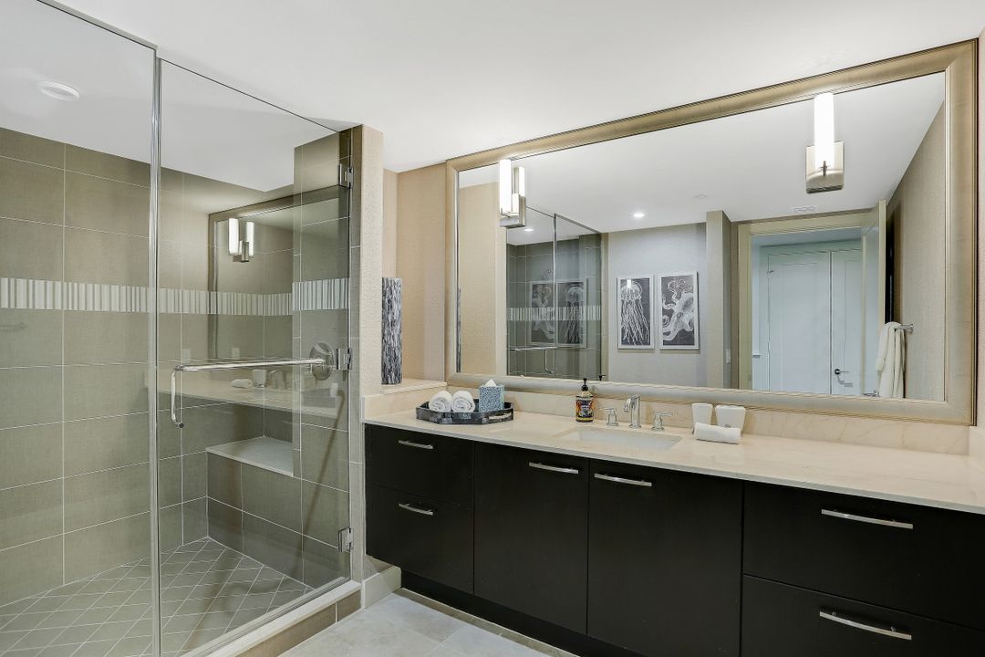 11125 Gulf Shore Dr #606, Naples, FL 34108