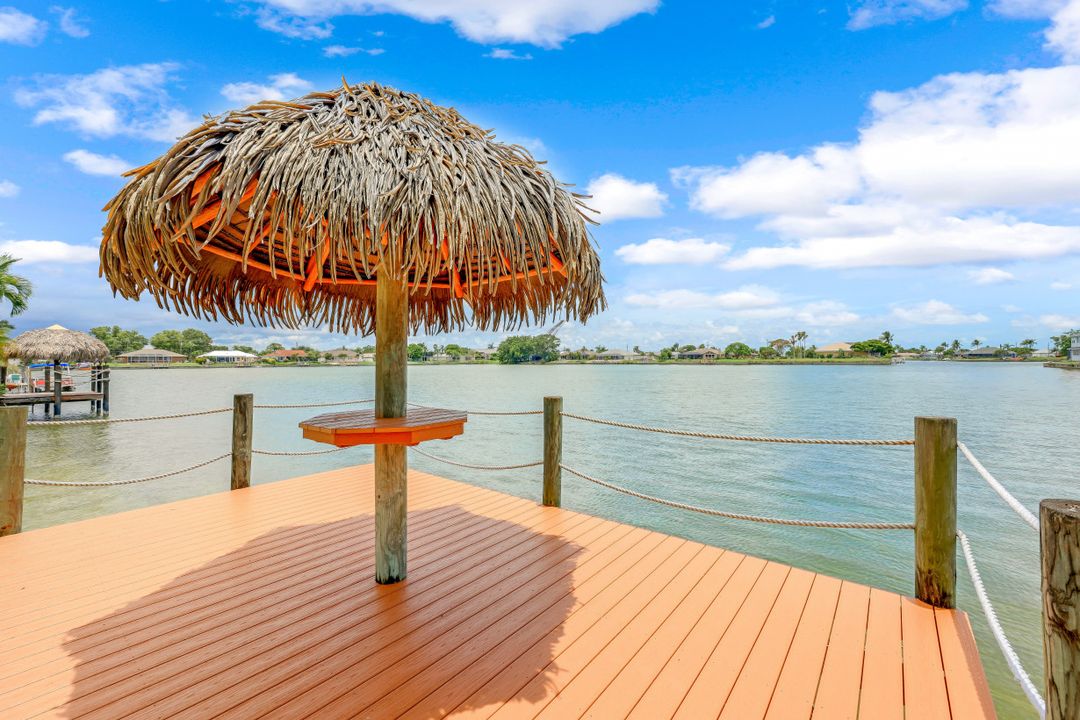 1014 Hancock Bridge Pkwy, Cape Coral, FL 33990