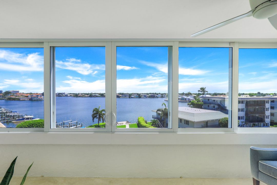 3420 Gulf Shore Blvd N #52, Naples, FL 34103