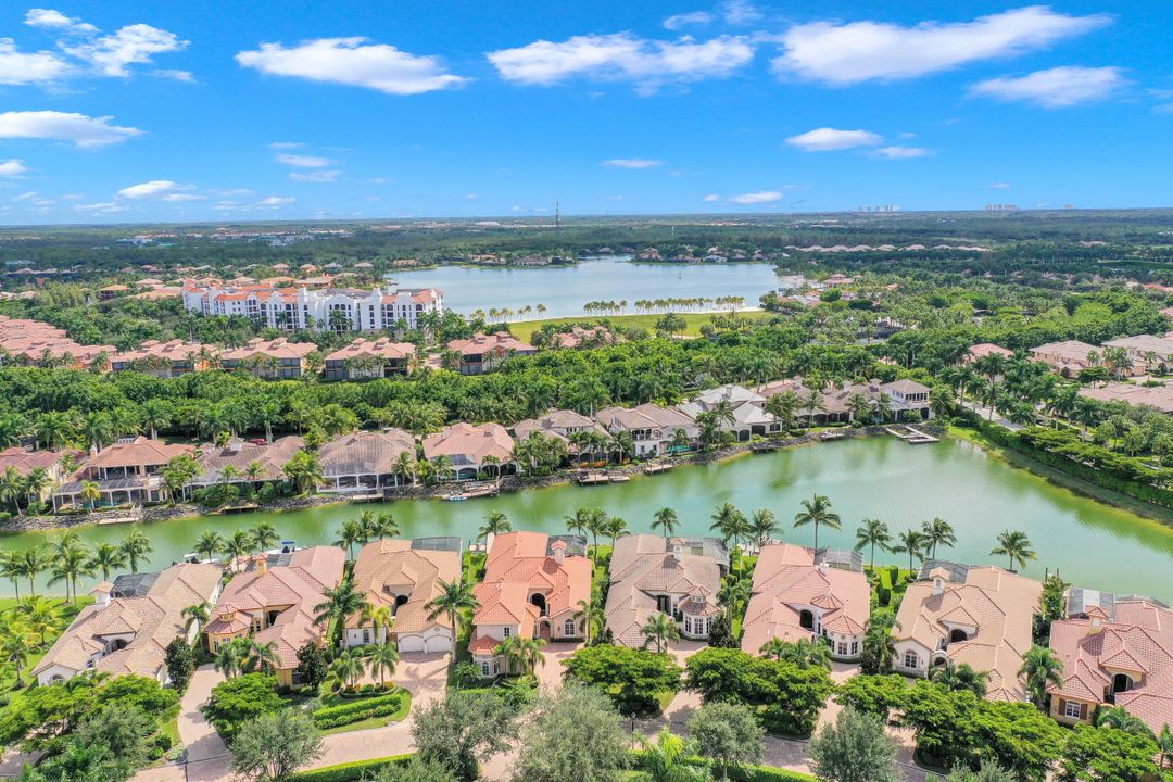 10610 Via Milano Dr, Miromar Lakes, FL 33913