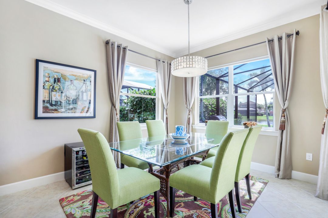 9463 Quarry Dr, Naples, FL 34120