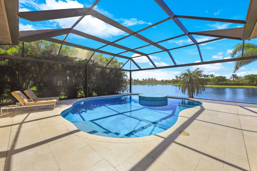 9563 Firenze Cir, Naples, FL 34113