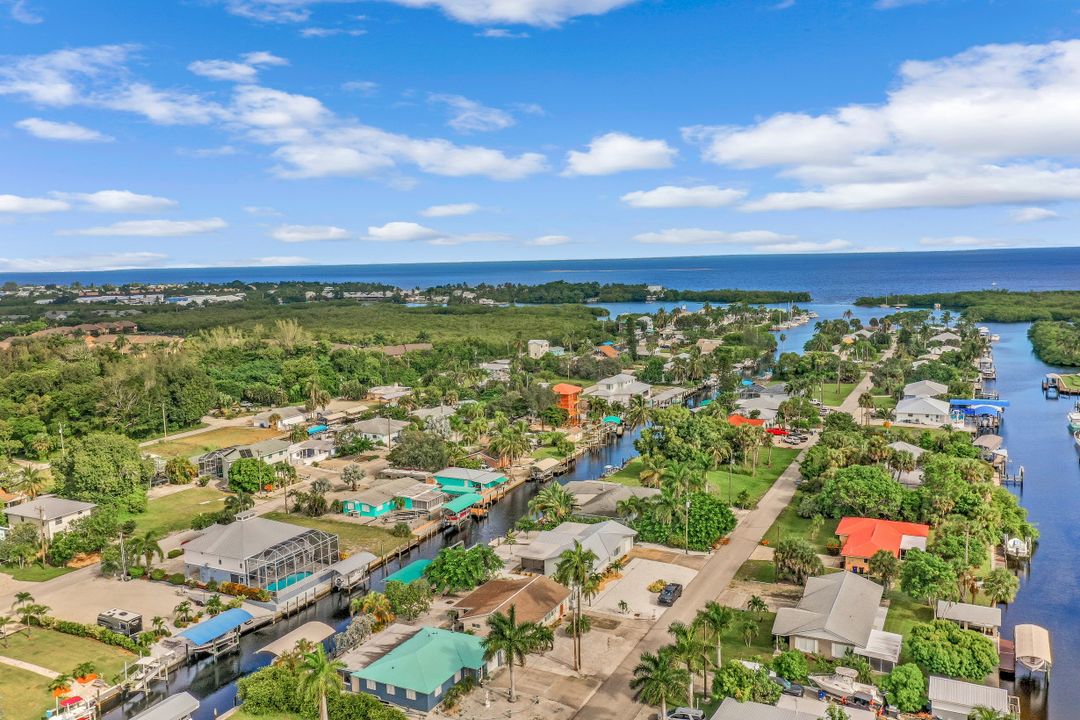 16125 Buccaneer St, Bokeelia, FL 33922