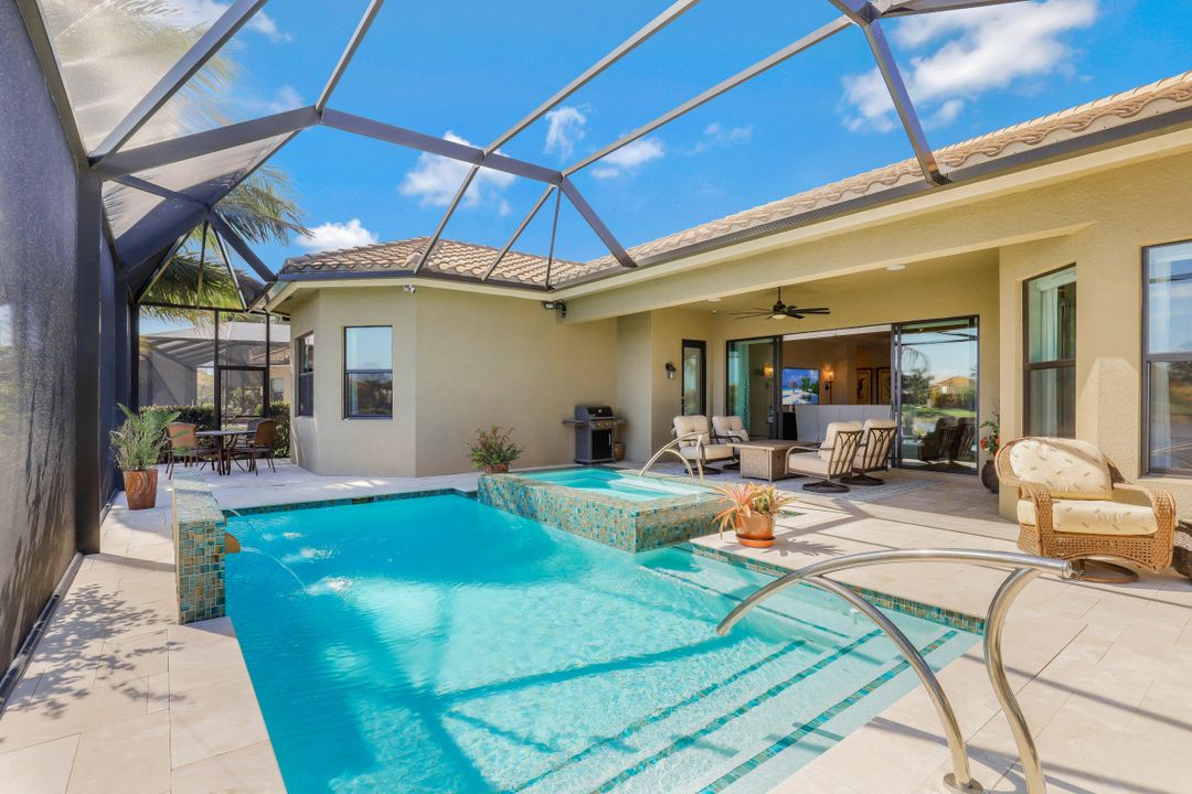 2748 Crystal Way, Naples, FL 34119