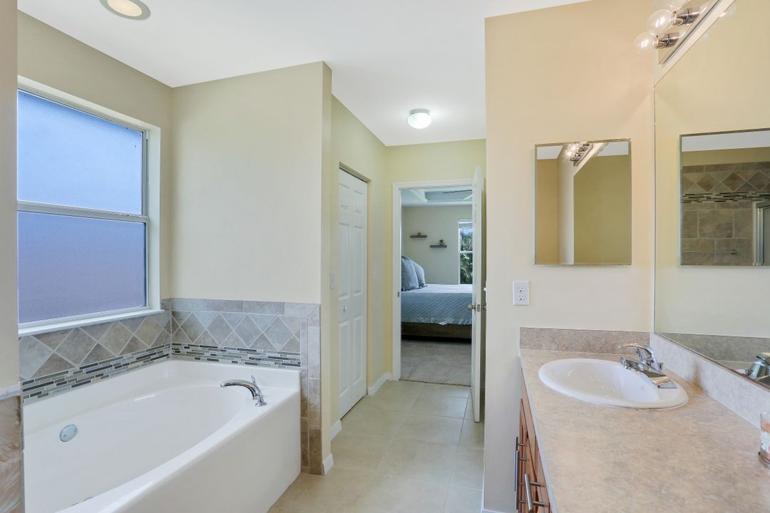 10007 Via San Marco Loop, Fort Myers, FL 33905