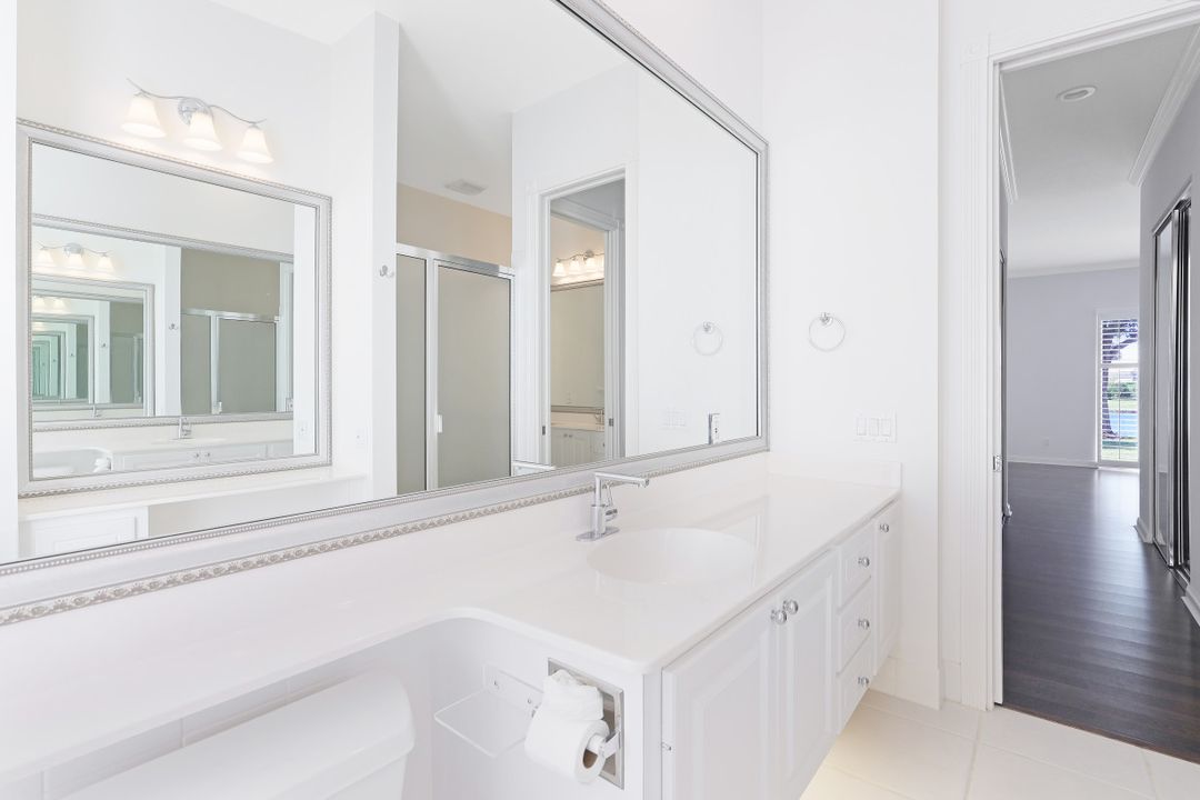 2938 Gilford Way, Naples, FL 34119