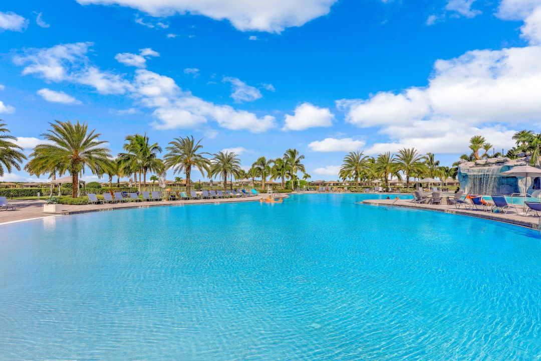 17441 Elkgrove Ln, Estero, FL 33928