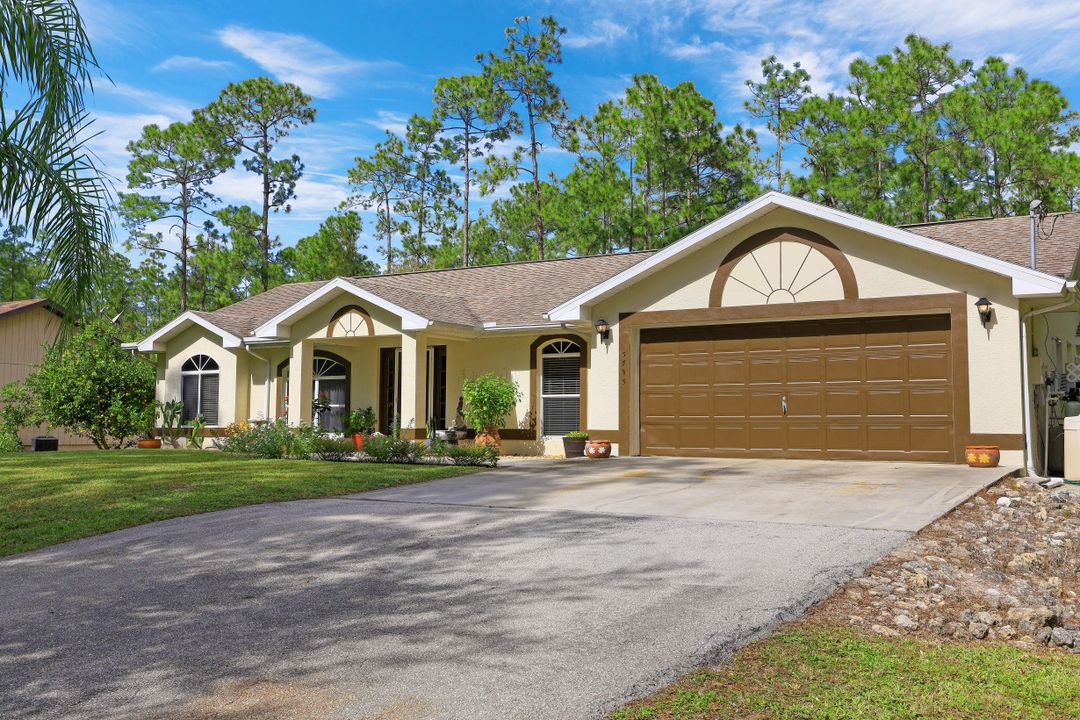 3795 10th Ave SE, Naples, FL 34117