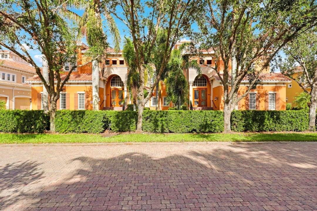 10734 Mirasol Dr #301, Miromar Lakes, FL 33913