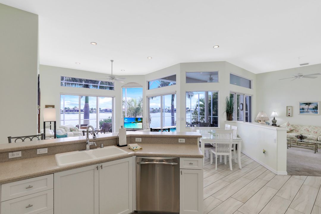 101 Landmark St, Marco Island, FL 34145