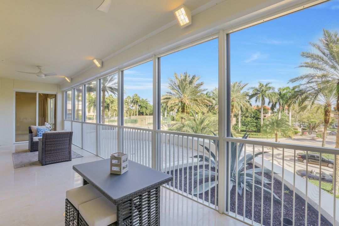 4201 Gulf Shore Blvd N #302, Naples, FL 34103