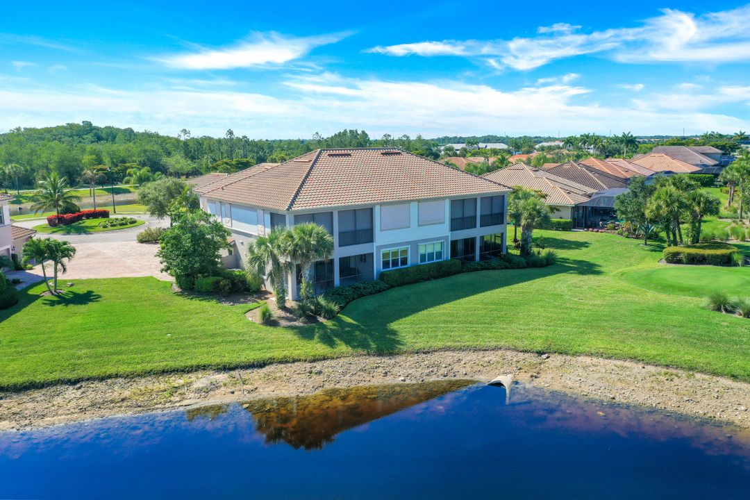 9064 Siesta Bay Dr #102, Naples, FL 34120