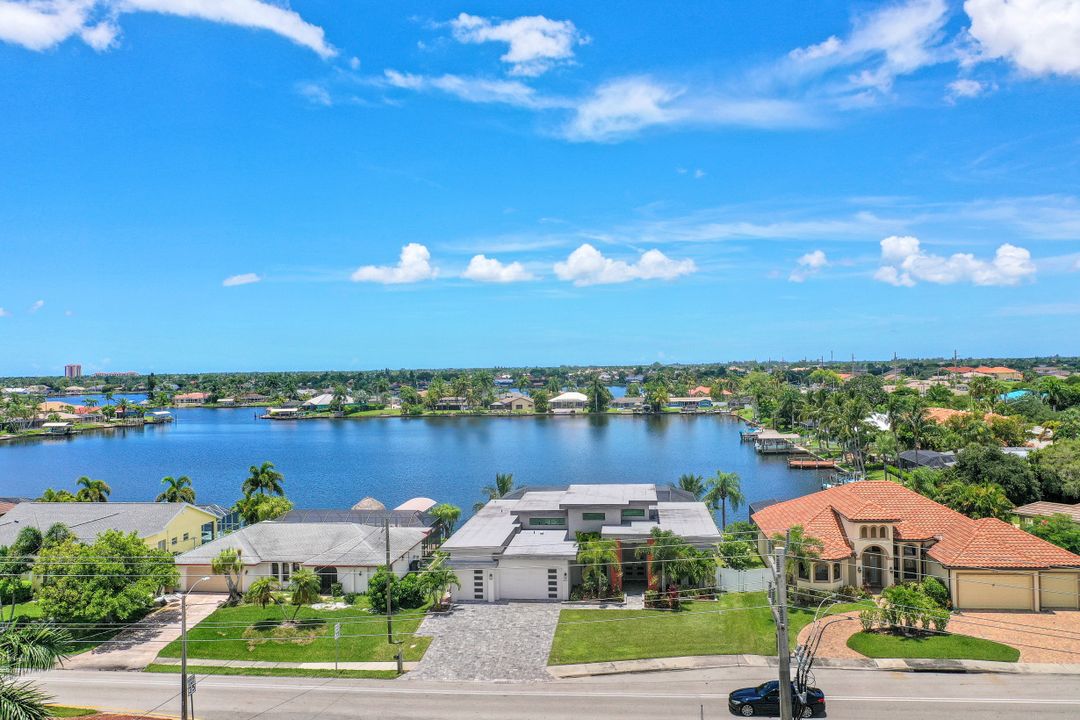 4812 Pelican Blvd, Cape Coral, FL 33914