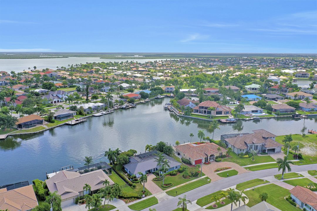 427 Nassau Ct, Marco Island, FL 34145