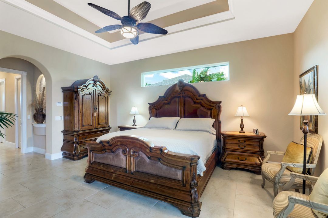 2405 SW 50th St, Cape Coral, FL 33914