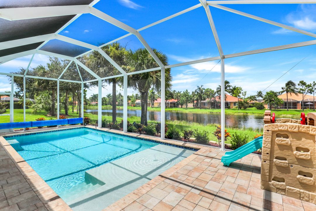 14087 Mirror Ct, Naples, FL 34114