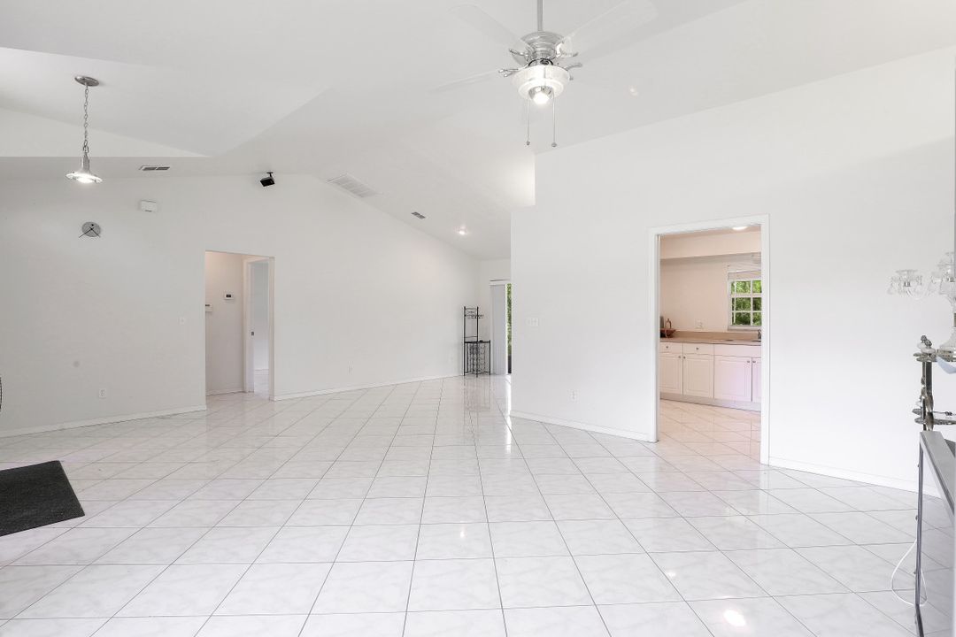 3265 58th Ave NE, Naples, FL 34120