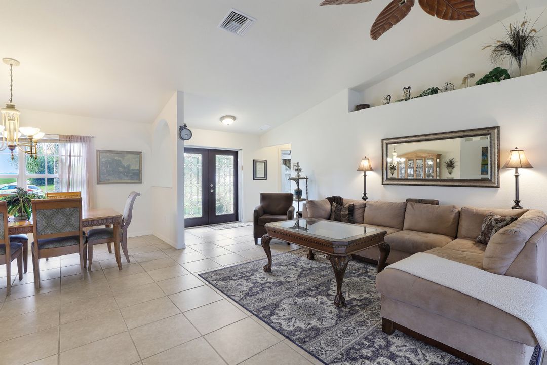 4176 NE 9th Pl, Cape Coral, FL 33909