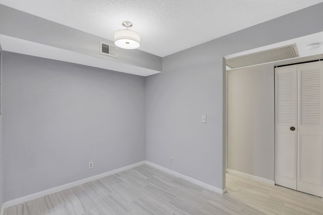 4275 27th Ct SW #104, Naples, FL 34116