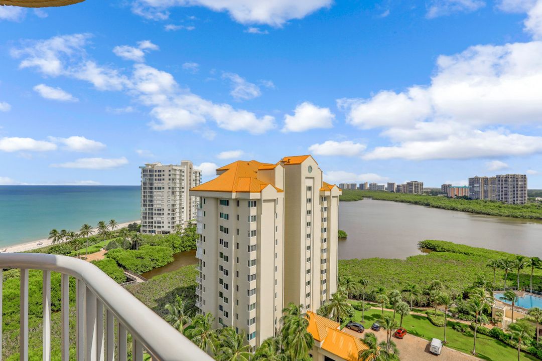 40 Seagate Dr #1203, Naples, FL 34103