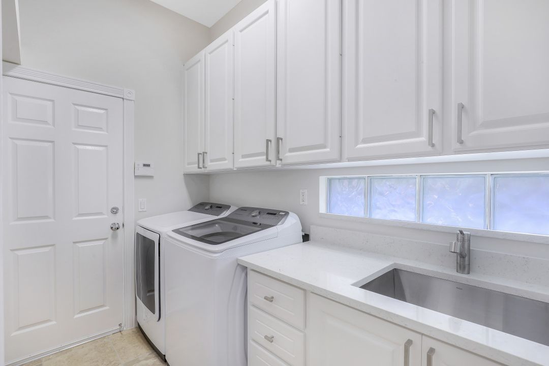 7759 Tommasi Ct, Naples, FL 34114