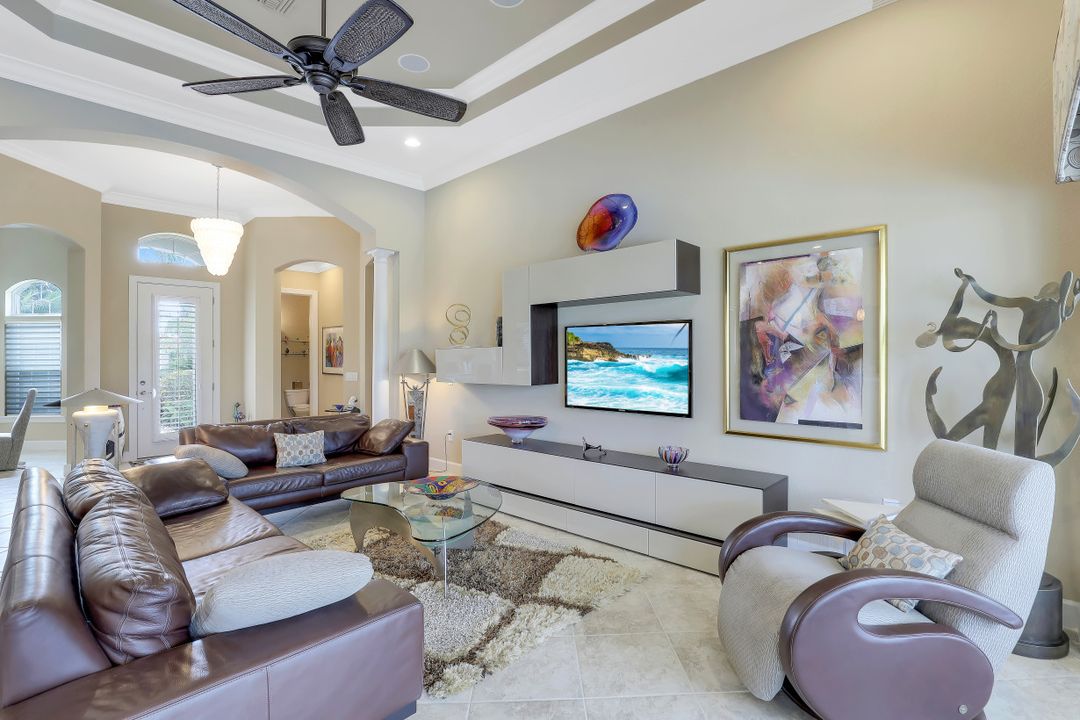 9403 Copper Rock Ct, Naples, FL 34120