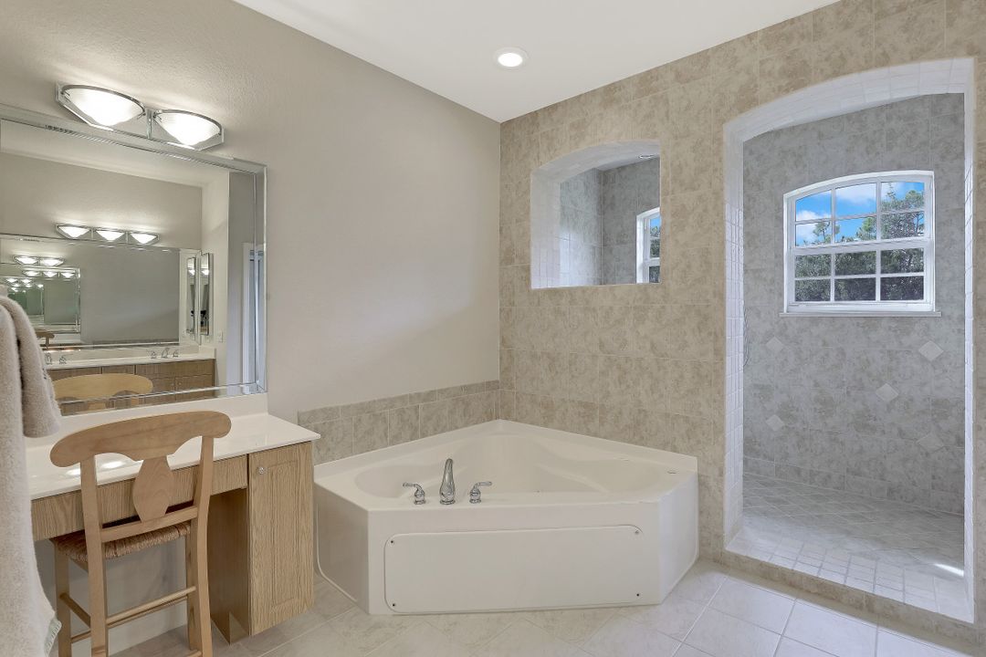 11390 Salix Ct, Fort Myers, FL 33966