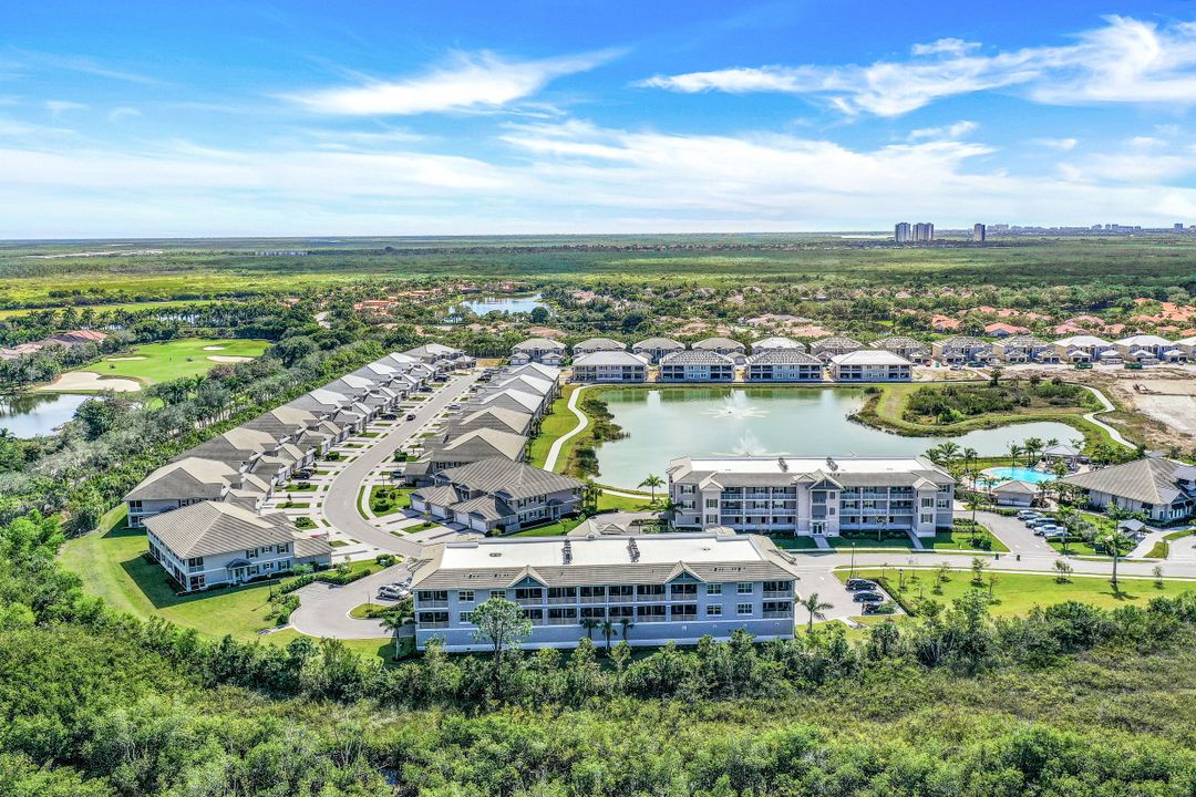 164 Indies Dr East #106, Naples, FL