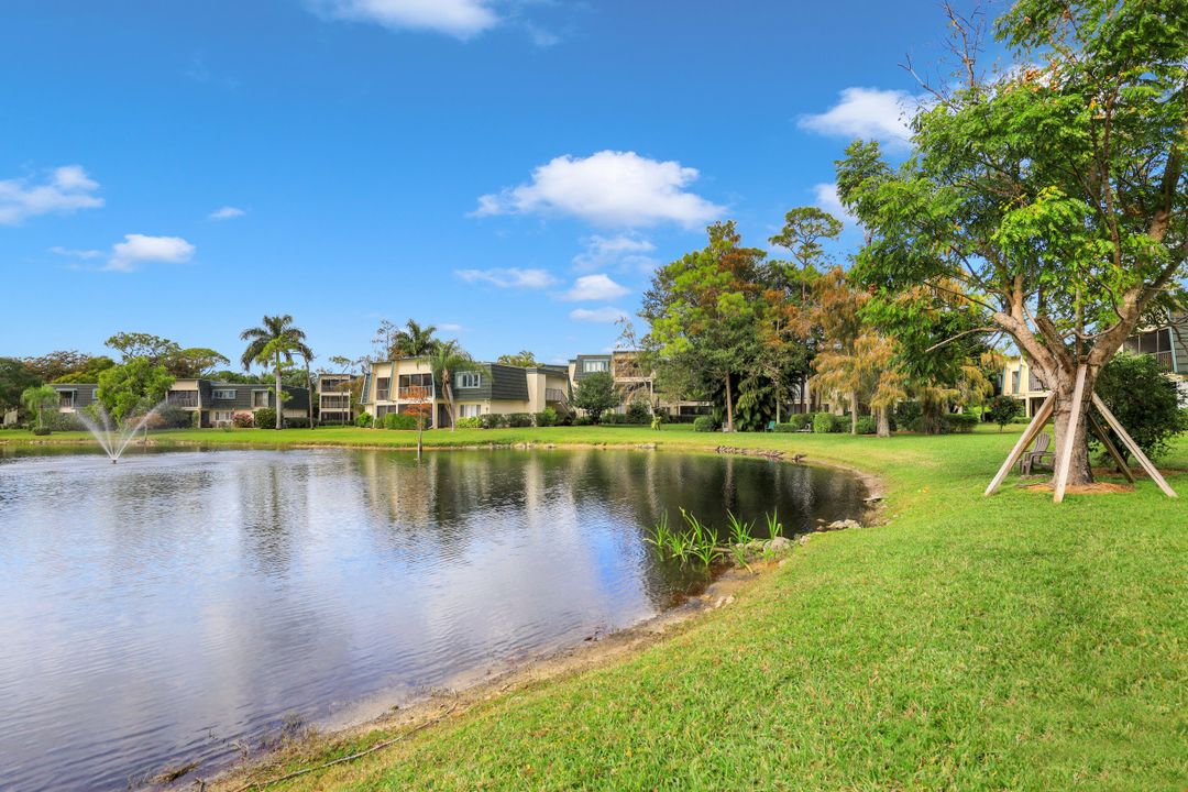 1810 Bald Eagle Dr #C, Naples, FL 34105