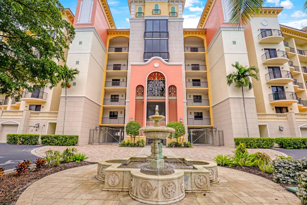 5704 Cape Harbour Dr #308, Cape Coral, FL 33914