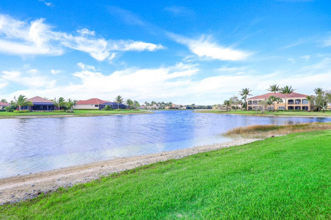 9524 Mussorie Ct, Naples, FL 34114